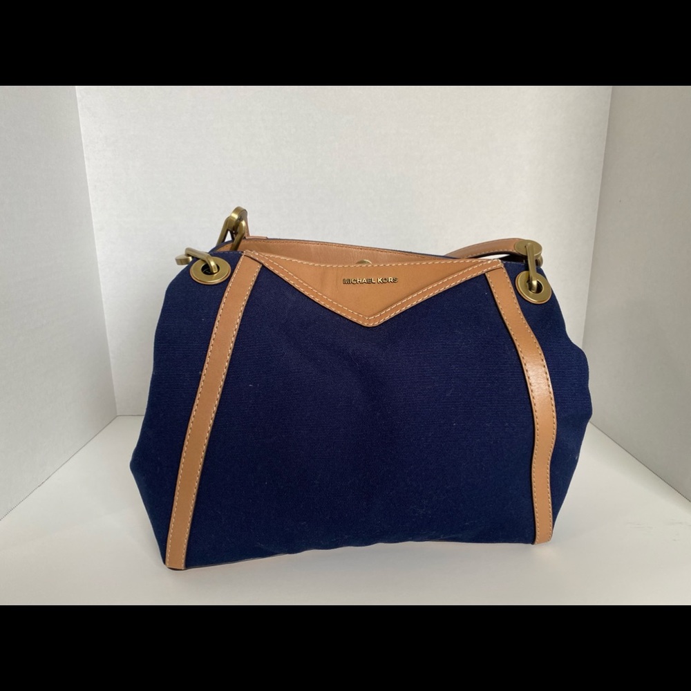 Michael Kors Large Navy Raven Admiral Purse